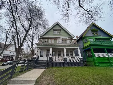 3744 W Walnut #3746, Milwaukee, WI 53208