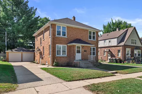 1813 E Norwich #A, Saint Francis, WI 53235