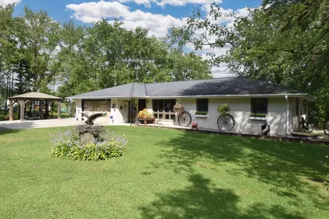 4200 Singing Hl, West Bend, WI 53090