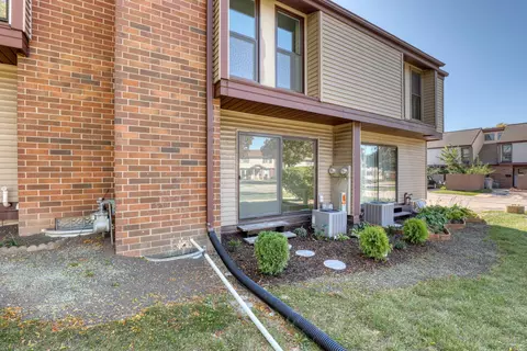 1511 W Edgerton #B, Milwaukee, WI 53221