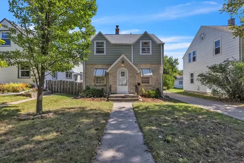 2406 S 78th, West Allis, WI 53219