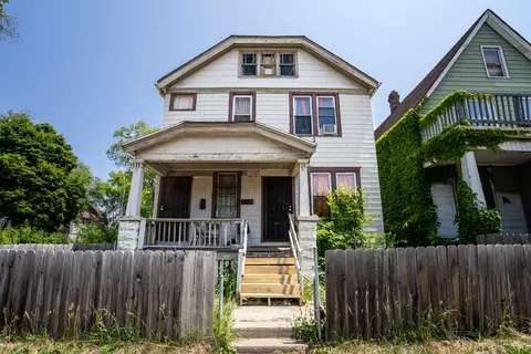 2860 N 35th #2862, Milwaukee, WI 53210