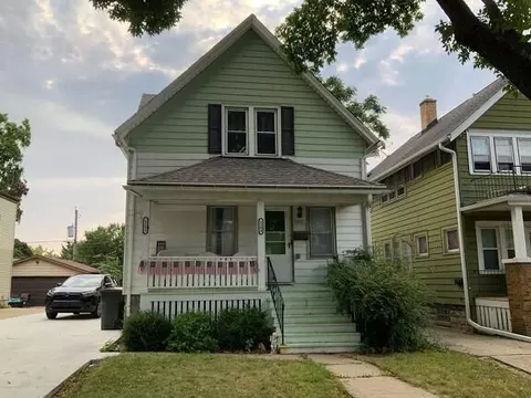 1204 S 64th #1202, West Allis, WI 53214