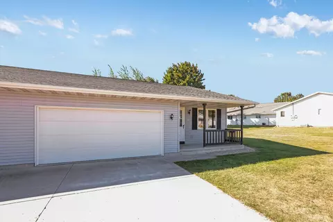 4423 Menasha, Manitowoc, WI 54220