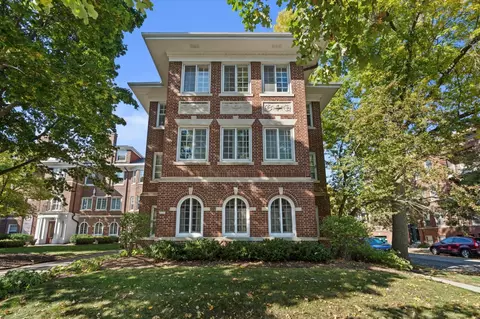 3133 N Marietta #12, Milwaukee, WI 53211