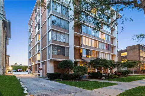 1409 N Prospect #105, Milwaukee, WI 53202