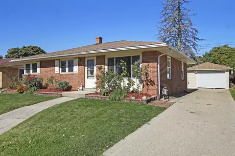 826 Montclair, Racine, WI 53402