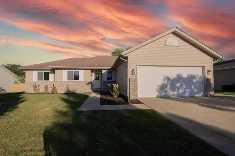 256 Stonefield, Lake Mills, WI 53551