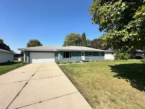 2515 Sherwood, Janesville, WI 53545