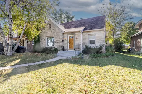 321 E Newhall, Waukesha, WI 53186