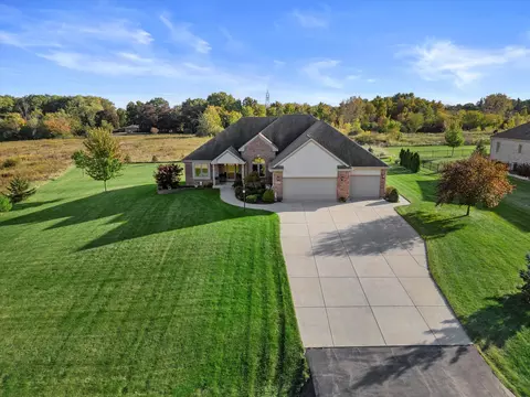 4501 Cobblestone, Racine, WI 53405