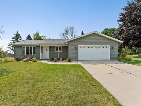 4965 Brookfield, Manitowoc, WI 54220