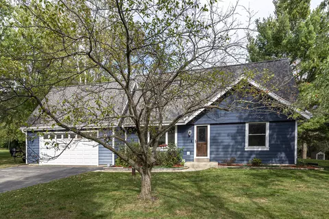 31406 Red Oak, Waterford, WI 53185