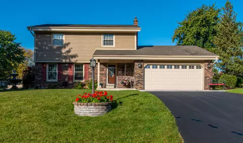 3685 S Willow Gln, New Berlin, WI 53151