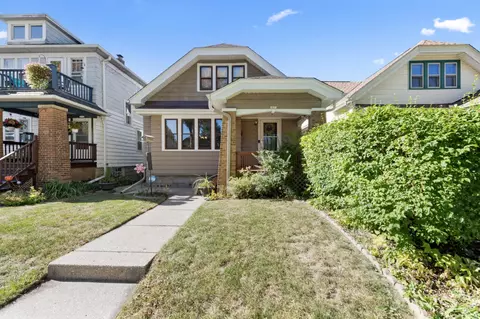1033 S 75th, West Allis, WI 53214