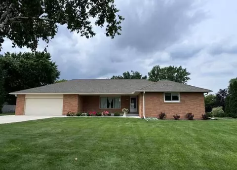 15500 W Rogers, New Berlin, WI 53151