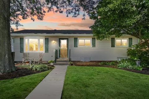 824 Echo, Racine, WI 53406
