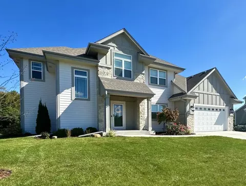 w136n6270 Hummingbird, Menomonee Falls, WI 53051