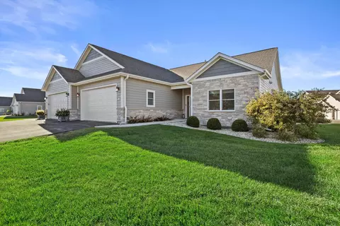 929 Spyglass, Waterford, WI 53185