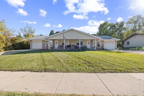 211 E Paradise, West Bend, WI 53095