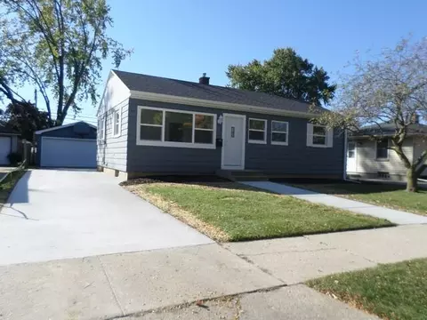 1813 24th, Kenosha, WI 53140
