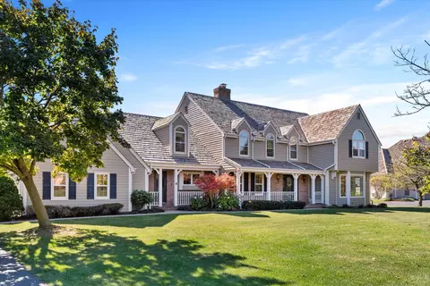 105 W Ravine, Mequon, WI 53092