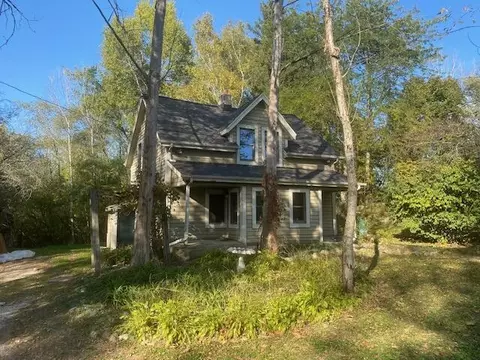 2210 Cold Spgs, Saukville, WI 53080