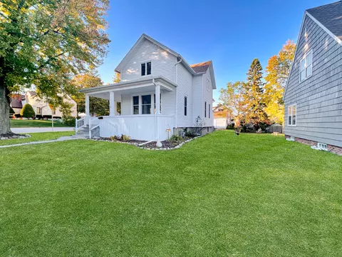 622 Fond Du Lac, Sheboygan Falls, WI 53085