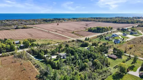 955 County Road C, Grafton, WI 53024