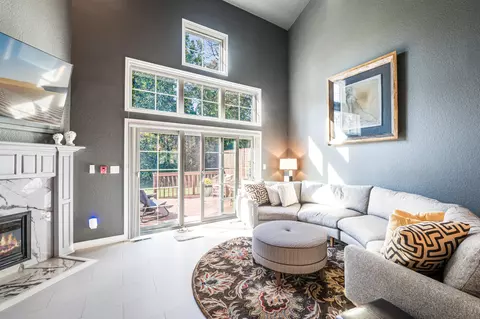 2985 N River Birch #F, Brookfield, WI 53045