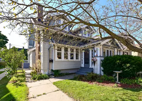6817 W W Wls, Wauwatosa, WI 53213