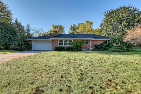 15255 Merrie, Brookfield, WI 53005