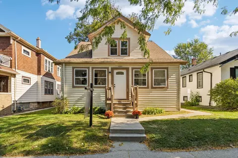 3224 S Delaware, Milwaukee, WI 53207