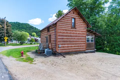 119 Swain, Chaseburg, WI 54621