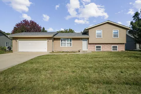 31024 Lake Pointe, Waterford, WI 53185