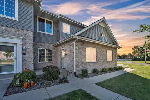 3331 55th #108, Kenosha, WI 53144