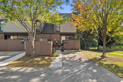 1421 W Edgerton #A, Milwaukee, WI 53221