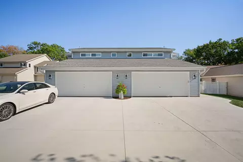 5052 S 58th #5052, Greenfield, WI 53220