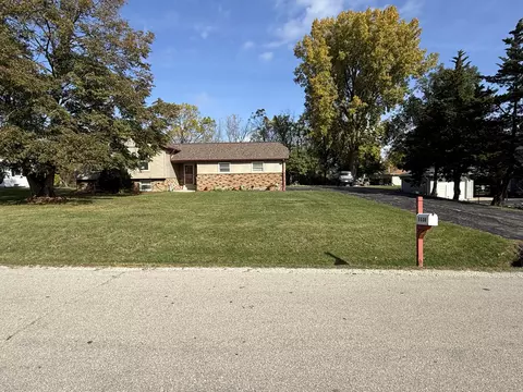 5538 Sandy, Mount Pleasant, WI 53406