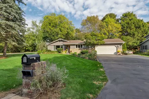 3 Sandalwood, Wind Point, WI 53402