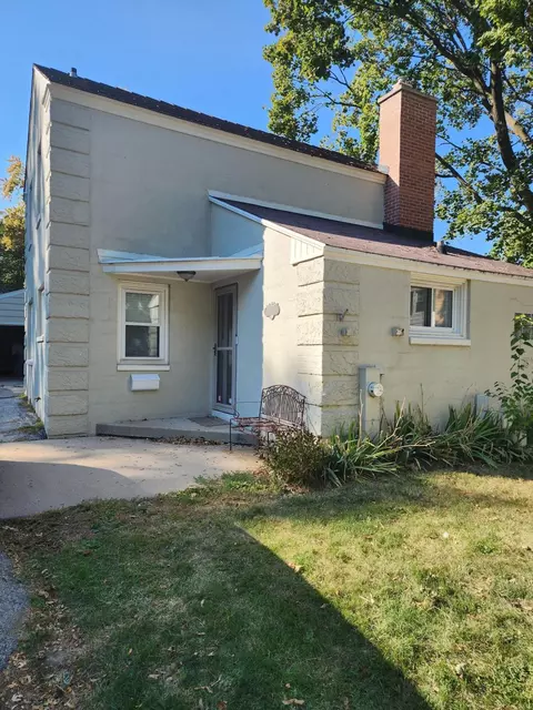 5593 Arbutus, Greendale, WI 53129