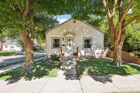 200 E Dover, Milwaukee, WI 53207 photo 1