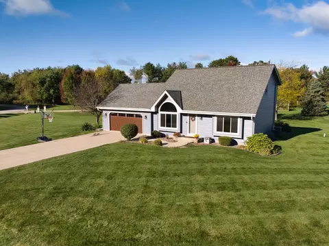 w319s3443 Squire, Genesee, WI 53189