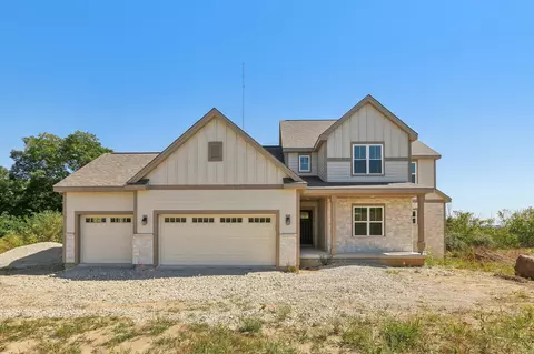 5932 S Quarry Park, New Berlin, WI 53146