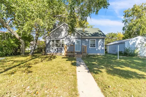 6620 W Silver Spg, Milwaukee, WI 53218