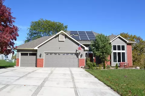 w231n7458 E Stoneridge, Sussex, WI 53089
