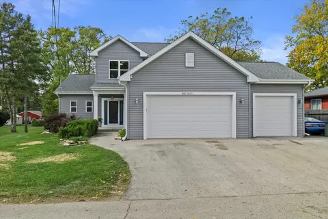 w269n2747 Lelah, Pewaukee, WI 53072