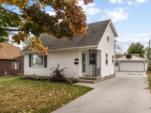 815 Jackson, Manitowoc, WI 54220
