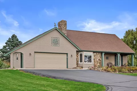 2909 Twin Waters, Yorkville, WI 53126