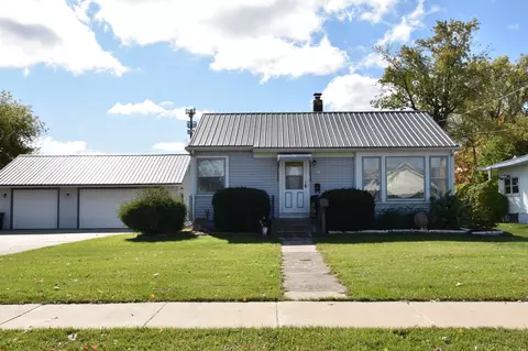 831 Union, Hartford, WI 53027